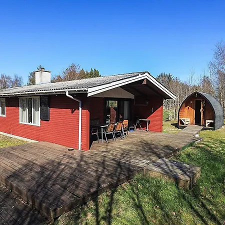 4 Person In Ålbæk