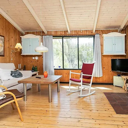 4 Person Holiday Home In Lb K Holiday home *